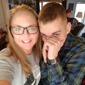 Meet your Posher, Lindsey erin